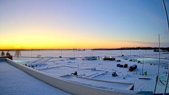 Weather camera view of North Putnam MS.