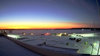 Weather camera view of North Putnam MS.