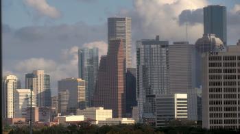Weather camera view of St Thomas High School.