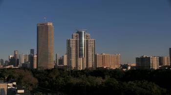 Weather camera view of St Thomas High School.