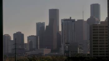 Weather camera view of St Thomas High School.