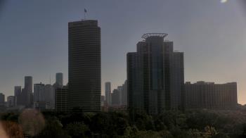 Weather camera view of St Thomas High School.