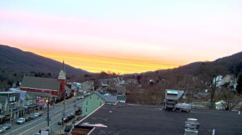 Weather camera view of Line Mountain ES Trevorton.