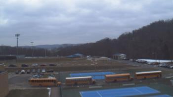 Weather camera view of Kiski Area HS.
