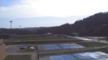 Weather camera view of Kiski Area HS.