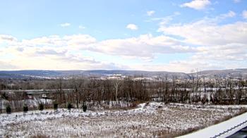 Weather camera view of Wilkes-Barre Area High School.