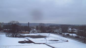 Weather camera view of Heights Murray ES.
