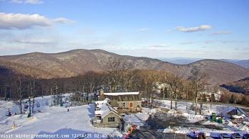 Weather camera view of Wintergreen Mtn. at 3600 ft. elev..