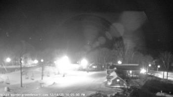 Weather camera view of Wintergreen Mtn. at 3600 ft. elev..