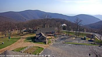 Weather camera view of Wintergreen Mtn. at 3600 ft. elev..