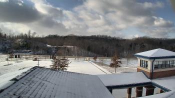 Weather camera view of Wrigley Elementary School.