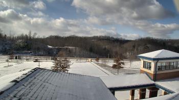 Weather camera view of Wrigley Elementary School.