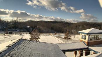 Weather camera view of Wrigley Elementary School.