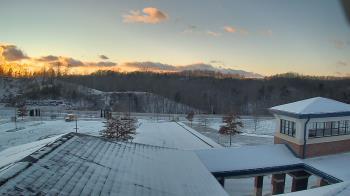 Weather camera view of Wrigley Elementary School.