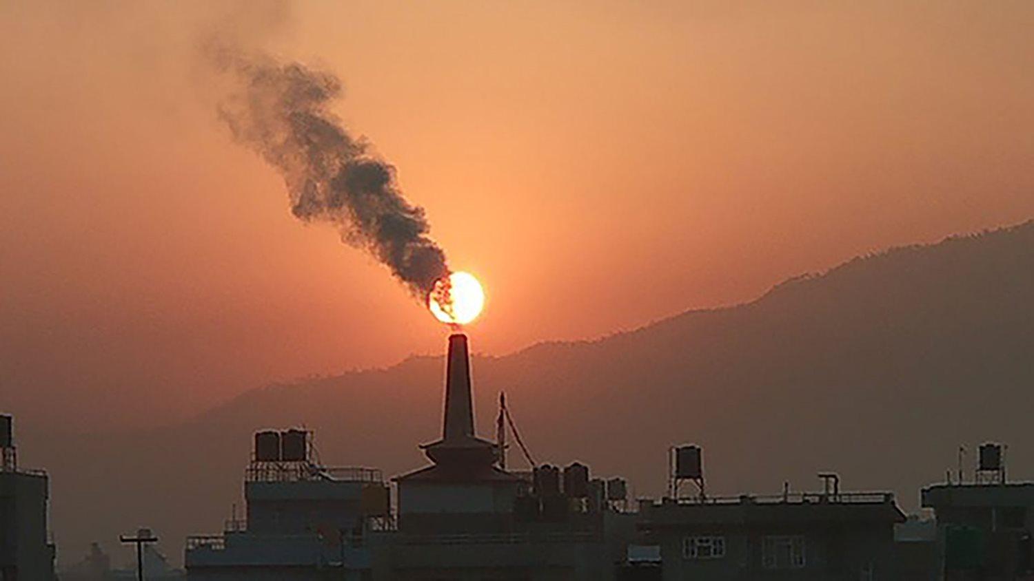 Air pollution by brick factory. (11 March 2019, Janak Bhatta)