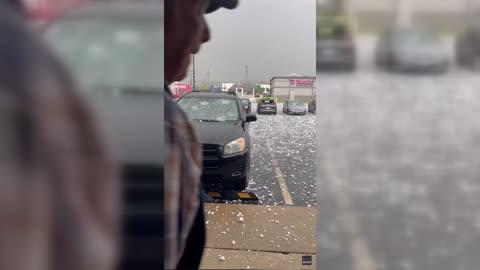 Hail Smashes Windscreens in Missouri